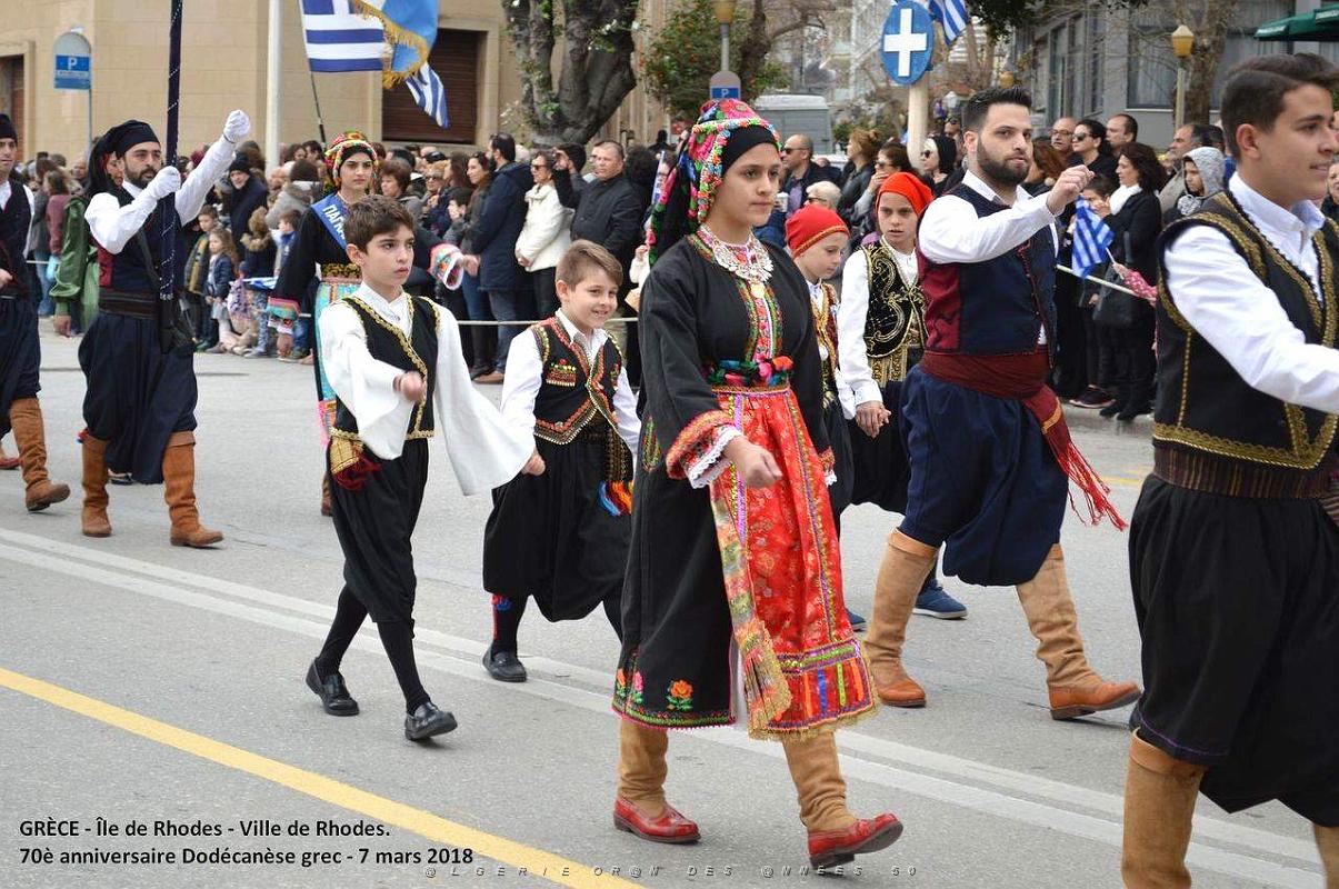 084- Rhodes- Defile Dodecanese grec.JPG